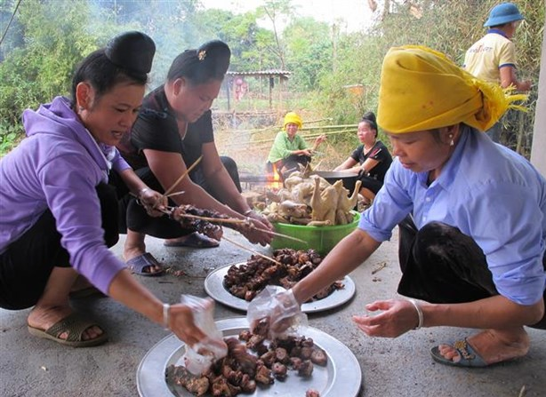 Độc đáo phong tục ăn Tết của người Thái vùng Mường Lò