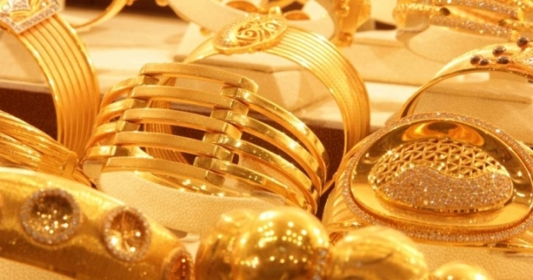Giá vàng hôm nay 2/1: Vàng bật tăng trong năm mới