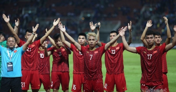 Bóng đá Việt Nam năm 2021: Chờ sắc đỏ thăng hoa, V-League 