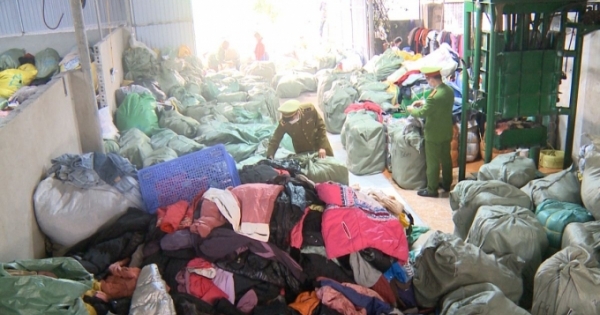 Thanh Hoá: Bắt giữ cơ sở tái chế quần áo cũ đã qua sử dụng để bán kiếm lời