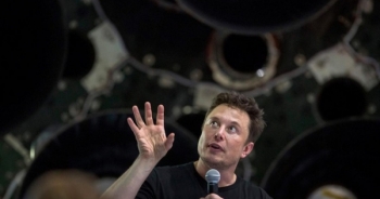 Elon Musk: Gã tỷ phú "điên" thích đốt tiền vào những điều viễn tưởng