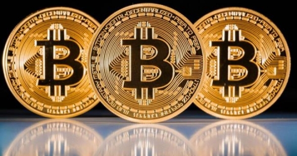 Giá Bitcoin hôm nay 11/1: Bitcoin lao dốc, thị trường rực đỏ