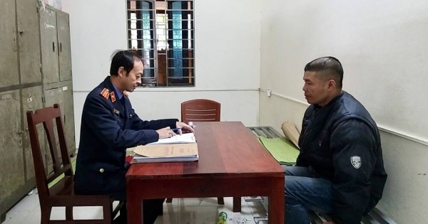 Bắc Ninh: Khởi tố, bắt tạm giam người cha tra tấn con 15 tuổi dã man