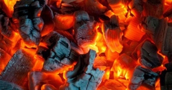 Quảng Bình: Dùng than chống rét, hiểm họa chết người vì ngộ độc khí CO