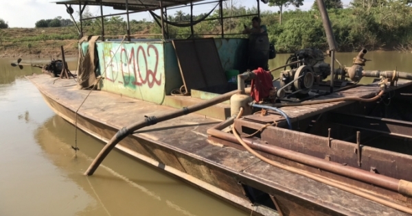 Lâm Đồng: Tịch thu tàu hút cát trái phép
