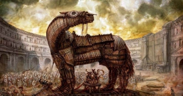 Bí ẩn con ngựa gỗ chứa đầy binh lính trong trận chiến thành Troy của Thần thoại Hy Lạp