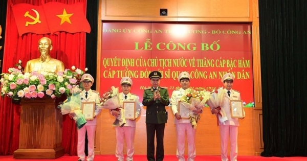 Đồng chí Nguyễn Văn Long trở thành Thiếu tướng trẻ nhất trong lực lượng công an Nhân dân