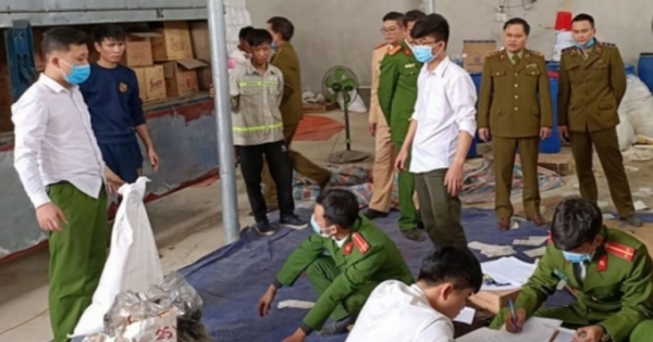 Phát hiện kho nghi sản xuất hàng giả số lượng lớn tại Thanh Hóa