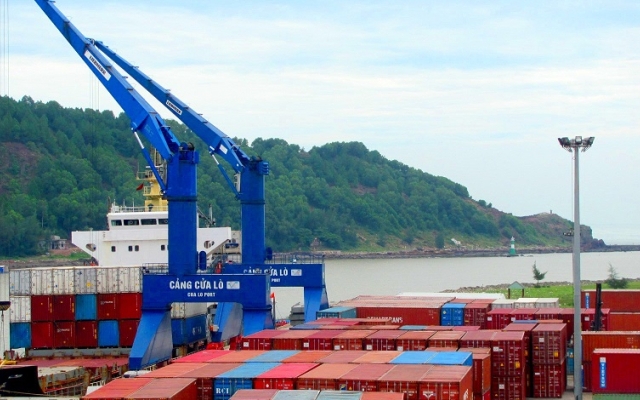 Tàu Vietsun Dynamic trọng tải 6.800 cập Cảng Cửa lò đầu năm 2022