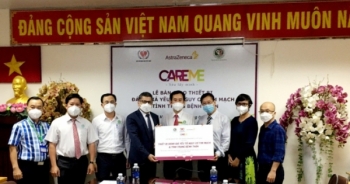 Tập đoàn AstraZeneca trao tặng máy đánh giá sớm nguy cơ Tim mạch - Thận đầu tiên cho bệnh viện Lê Văn Thịnh