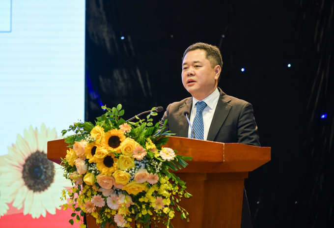 Phó Chủ tịch Ủy ban Quản lý vốn nhà nước tại doanh nghiệp Nguyễn Ngọc Cảnh báo cáo tại hội nghị