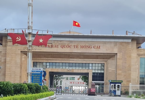 Quảng Ninh tạm dừng tiếp nhận một số mặt hàng lưu thông qua Cửa khẩu Móng Cái từ 17/1/2022