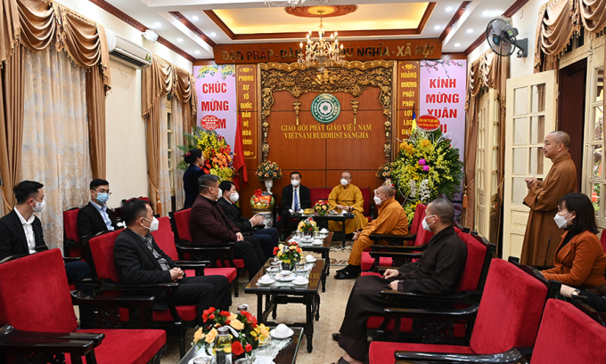 Hòa thượng Thích Thanh Nhiễu giới thiệu tổ chức của GHPGVN trong chặng đường 40 năm thành lập.