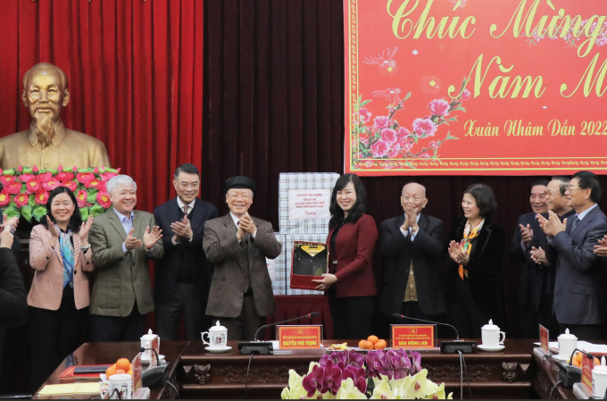 Tổng Bí thư yêu cầu tỉnh Bắc Ninh cần tiếp tục phát huy thật tốt truyền thống vẻ vang, anh hùng để xây dựng Đảng bộ và hệ thống chính trị ngày càng trong sạch, vững mạnh, trở thành Đảng bộ tiêu biểu của cả nước.