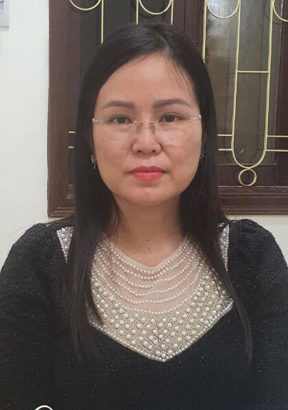 Nguyễn Thị Hương Lan, sinh năm 1974, tại Hà Nội; nghề nghiệp: Cục trưởng Cục Lãnh sự, Bộ Ngoại giao.