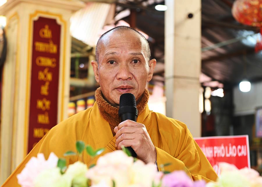 Hòa thượng Thích Thanh Điện - Phó Chủ tịch HĐTS GHPGVN - Trưởng BTS tỉnh Lào Cai đã ban đạo từ, đánh giá cao và tán thán những công đức mà BTS Phật giáo tỉnh Lao Cai đã đạt nhiều thành tựu Phật sự trong nhiệm kỳ qua.