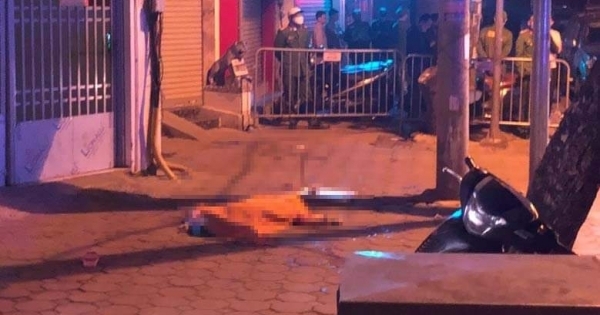 Hà Nội: Cô gái bị đâm tử vong trên vỉa hè trong đêm