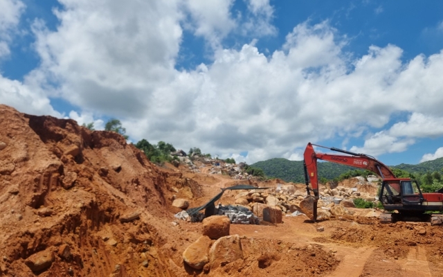 Phú Yên: Truy quét nhiều điểm khai thác đất, đá trái phép tại thị xã Đông Hòa