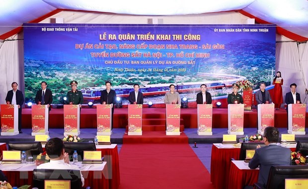 Thủ tướng dự Lễ ra qu&acirc;n dự &aacute;n n&acirc;ng cấp đường sắt Nha Trang - S&agrave;i G&ograve;n  ảnh 1