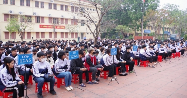 Hà Nam: Gần 600 học sinh được tuyên truyền phổ biến pháp luật về quản lý vũ khí, vật liệu nổ