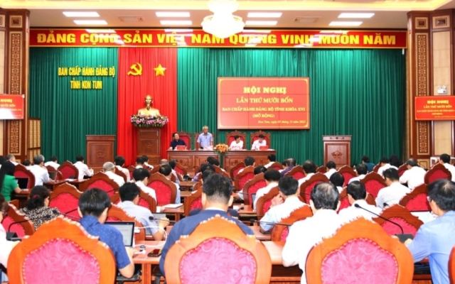 Khai mạc hội nghị lần thứ 14 Ban Chấp hành Đảng bộ tỉnh Kon Tum khóa XVI