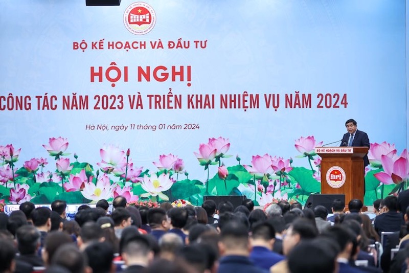 Bộ trưởng Bộ KH&amp;amp;ĐT Nguyễn Chí Dũng phát biểu tại Hội nghị. 