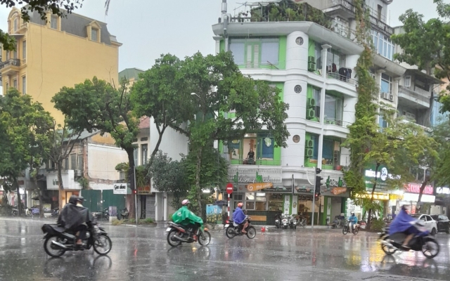 Thời tiết hôm nay: Hà Nội lại mưa phùn