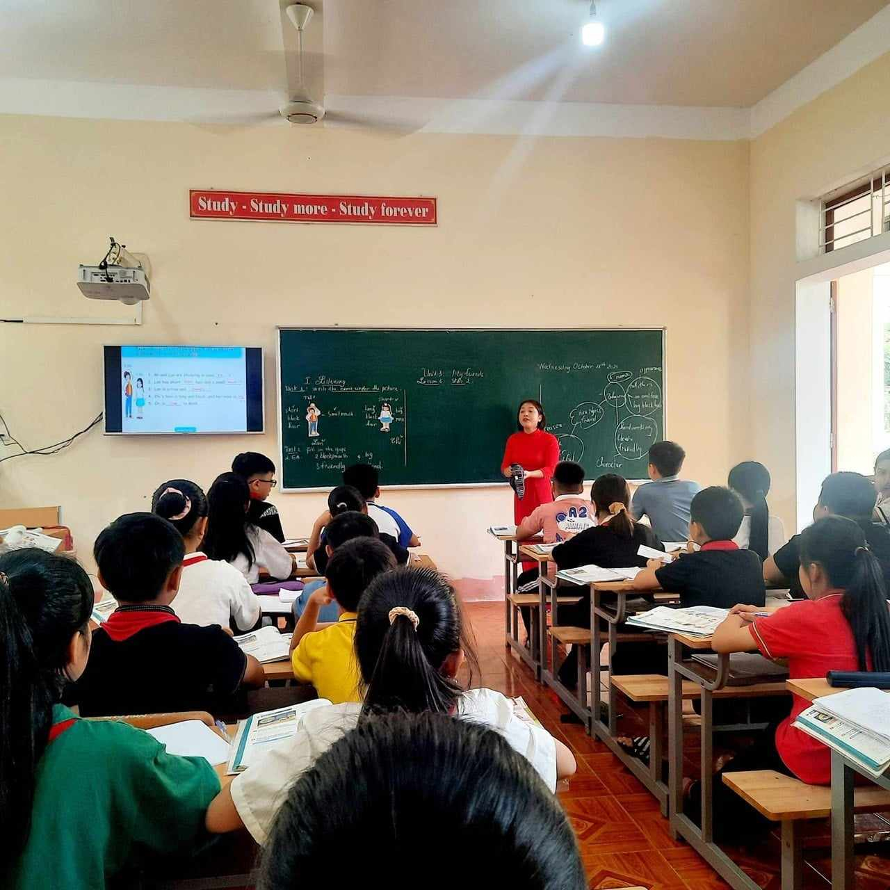 Chất lượng giáo dục huyện miền núi Quỳ Châu ngày một nâng cao.