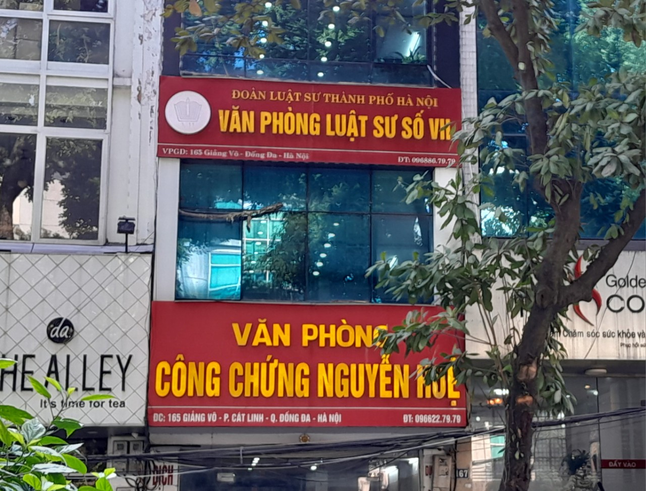 Văn phòng Công chứng Nguyễn Huệ có trụ sở tại số 165 Giảng Võ, phường Cát Linh, quận Đống Đa, thành phố Hà Nội. Ảnh N. Trường