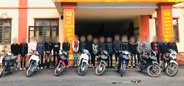 Lạng Sơn: Khởi tố 14 thanh niên điều khiển xe máy đánh võng, ném vỏ chai vào người dân