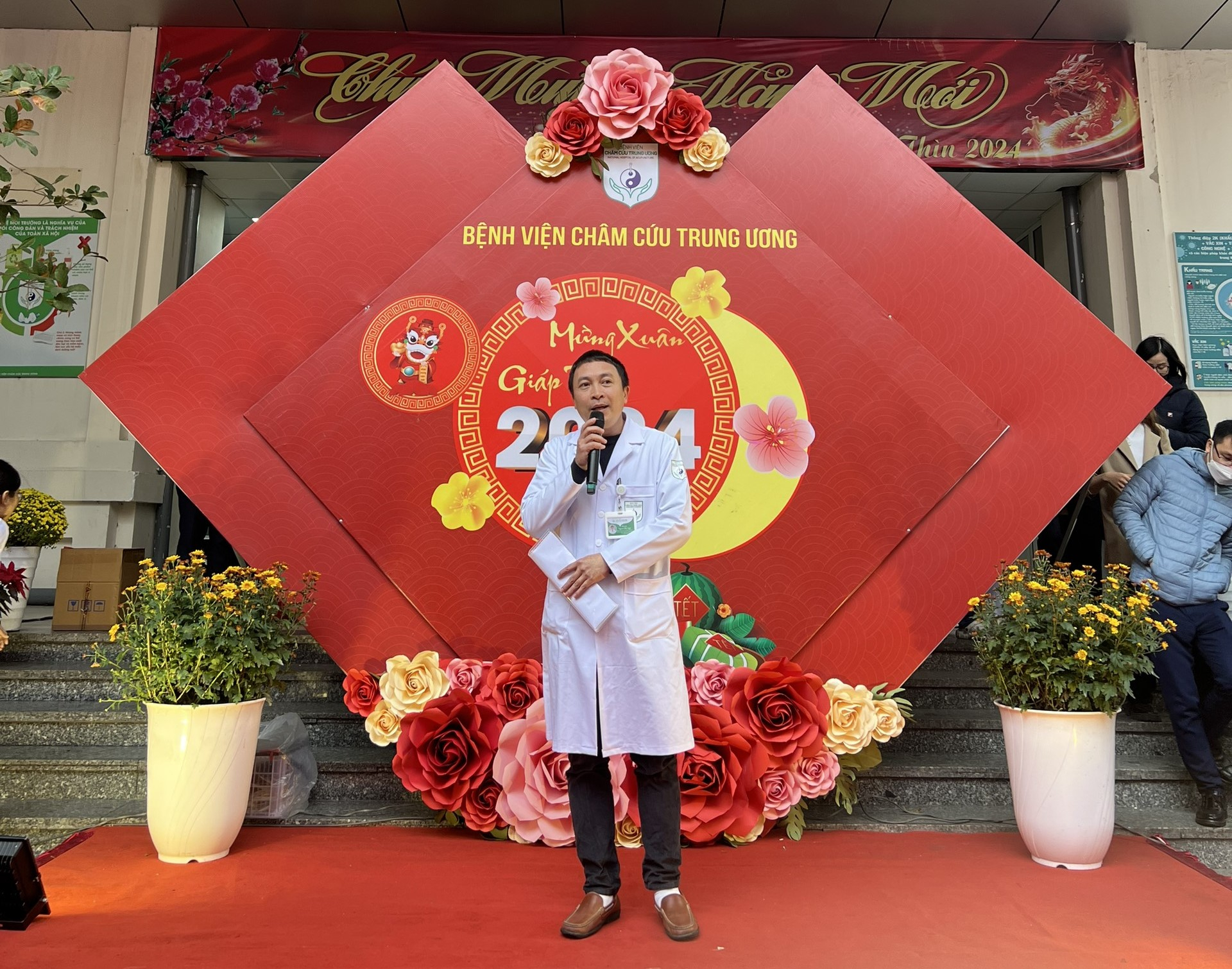 TS Nguyễn Duy Luật- Phó giám đốc Bệnh viện phát biểu khai mạc chương trình