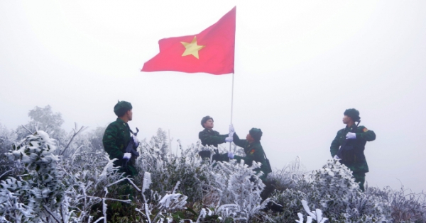 Chùm ảnh: Cung đường tuần tra trong thời tiết giá lạnh của các chiến sĩ Đồn biên phòng Xín Cái