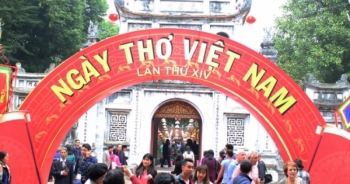Văn Miếu - Quốc Tử Giám tràn ngập sắc màu ngày Thơ Việt Nam