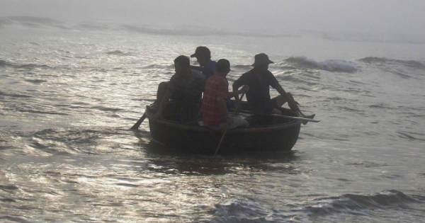 Quảng Nam: Đi đánh cá ba ngư dân mất tích