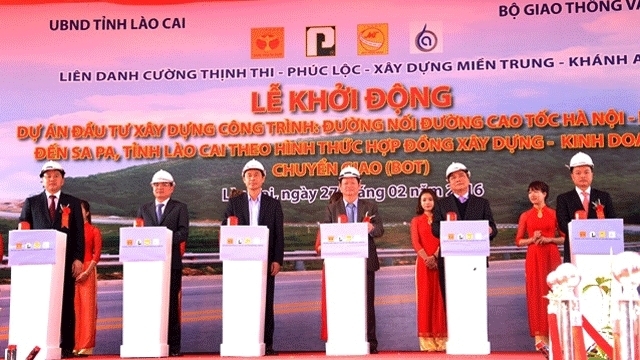 Ph&oacute; thủ tướng Nguyễn Xu&acirc;n Ph&uacute;c ph&aacute;t động lễ khởi c&ocirc;ng tuyến đường nối cao tốc Nội B&agrave;i - L&agrave;o Ci- Sa Pa.