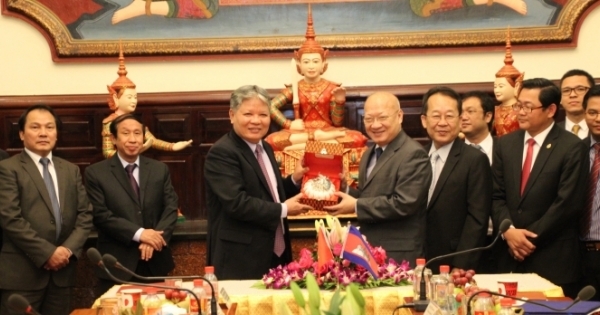 Làm ấm lại quan hệ hợp tác về pháp luật giữa Việt Nam - Campuchia
