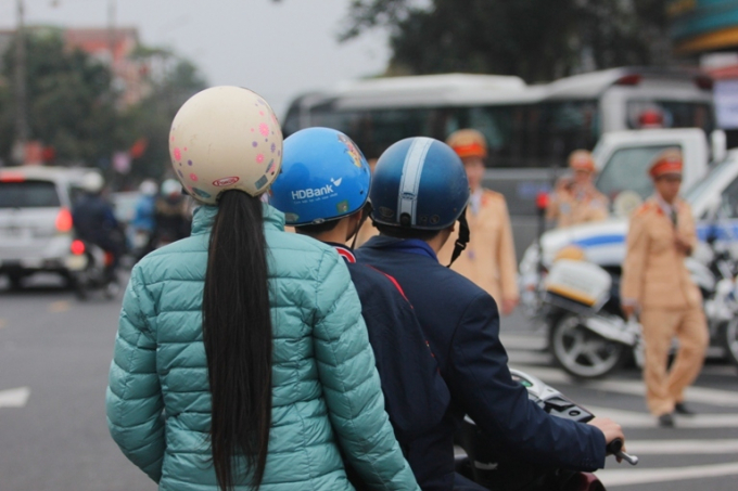 Nam Định: Giao th&ocirc;ng kẹt cứng trước giờ khai hội chợ Viềng