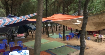 Bắc Ninh: Nhếch nhác hàng quán, rác thải, bói toán đường lên núi chùa Phật Tích