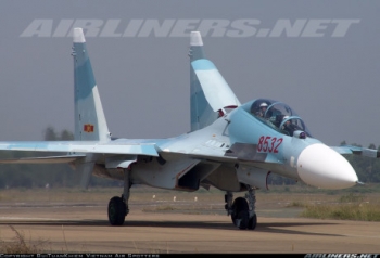 Việt Nam nghiên cứu chế tạo lốp cho máy bay Su-30MK2?