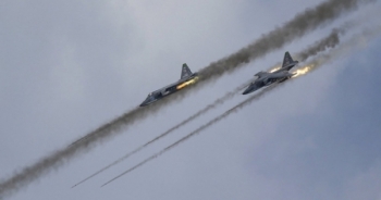 Nga không kích tiêu diệt 900 mục tiêu khủng bố ở gần Syria