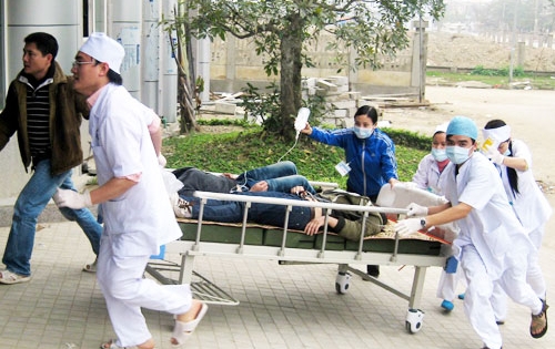 Lai Châu: Nghi ngộ độc thực phẩm khiến 7 người chết, 11 người cấp cứu