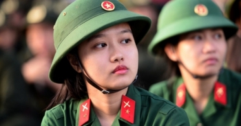 Nữ tân binh tại TP Hồ Chí Minh trong ngày nhập ngũ