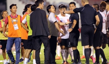 Hi hữu: "Trò hề" trong trận TP Hồ Chí Minh thắng 5-2 trước đội Long An
