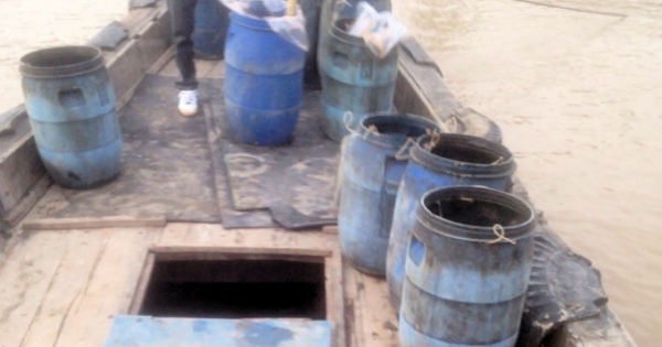 Thanh Hóa: Dừng hoạt động doanh nghiệp xả trộm chất thải xuống biển