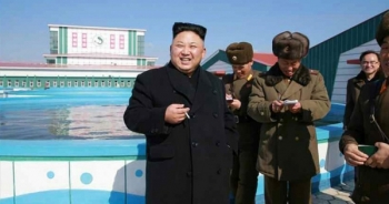 Kim Jong-un đi thăm trang trại cá trê