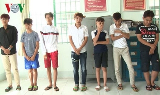 Khi thiếu niên Việt ném đá, phá hoại chỉ để… giải trí