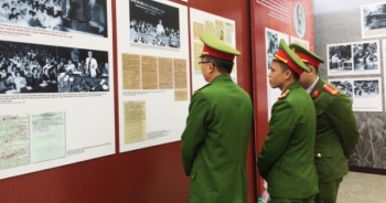 Nghệ An: Triển lãm "Học tập và làm theo tư tưởng, đạo đức, phong cách Hồ Chí Minh"