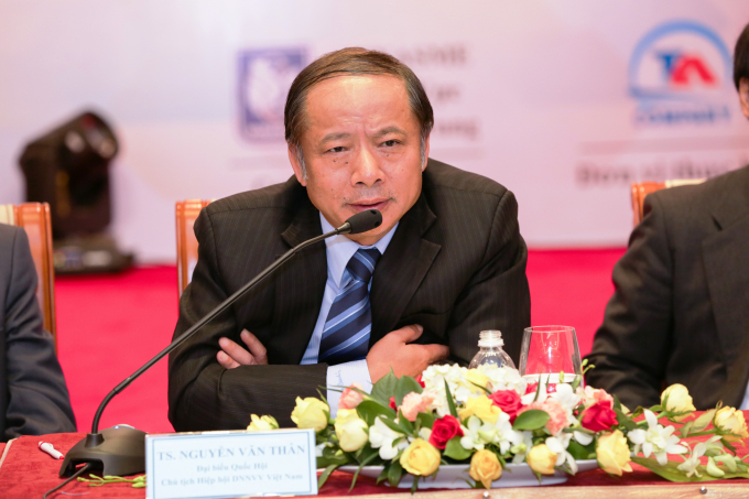 ĐBQH Nguyễn Văn Th&acirc;n, Chủ tịch Hiệp hội doanh nghiệp nhỏ v&agrave; vừa Việt Nam.