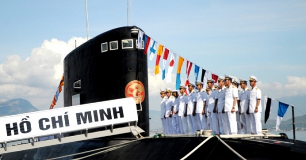 Hải quân Việt Nam tiếp nhận đưa vào biên chế đầy đủ 6 tàu ngầm Kilo 636