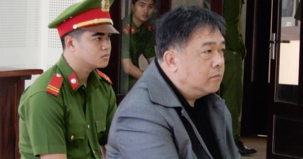 Nhắn tin đe dọa Chủ tịch TP Đà Nẵng, nhận án 18 tháng tù